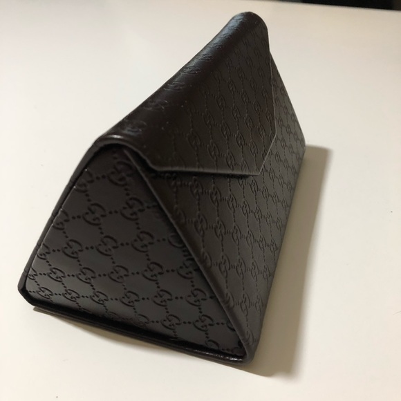 Gucci sunglasses. Worn less than 5 Times. Summer18 - Picture 4 of 4